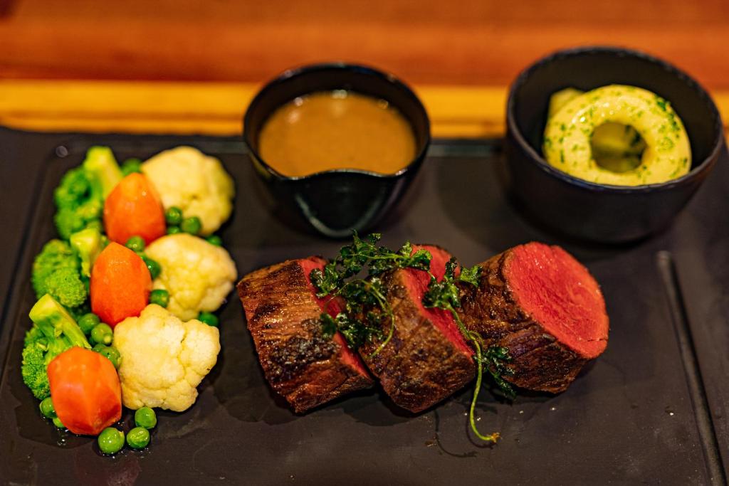 Еда и напитки