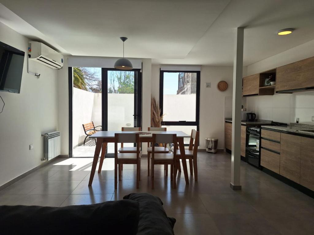 Gran Duplex Paseo Quattro 22 (centrico) - Cochera + Pileta - 3