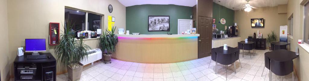 Super 8 By Wyndham Greencastle photo