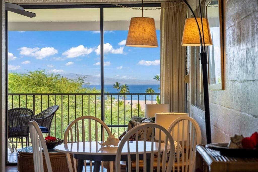 Kihei Alii Kai D207- Ocean view, walk to shops, dining, and Kam I Beach, Kihei