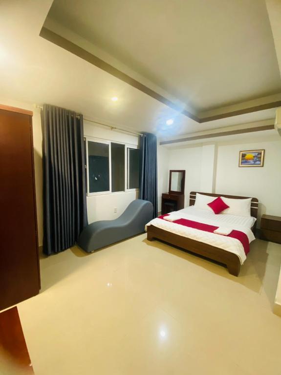 Phú Gia Hotel near SECC, FV hospital