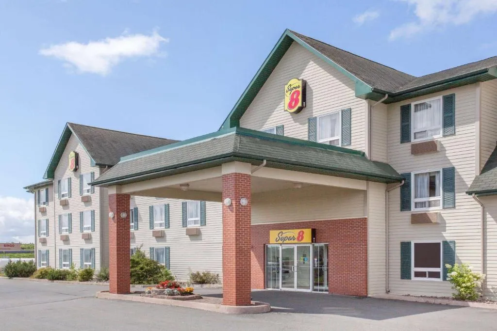 Super 8 by Wyndham Truro NS, hotel in Truro