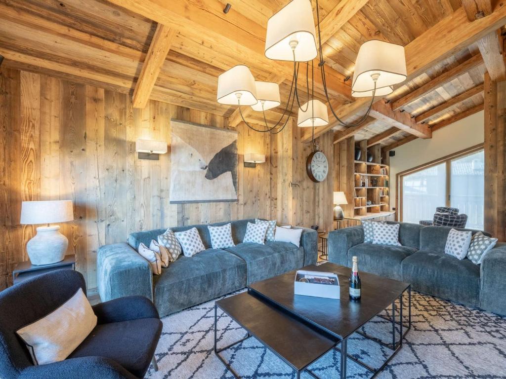Chalet familial avec piscine et animaux admis proche pistes - FR-1-568-37 - 1