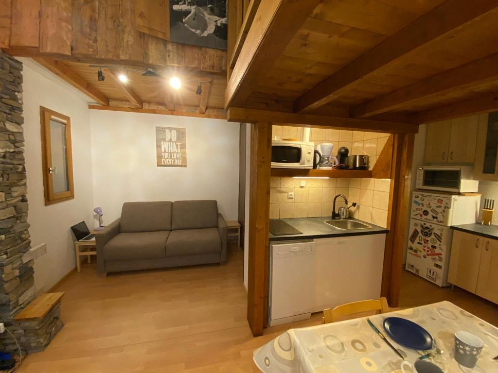 Studio cosy à la montagne avec accès direct aux pistes - 4 personnes - FR-1-181-2478 - 1