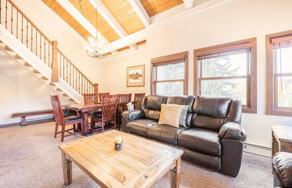 Long Branch #311, Breckenridge