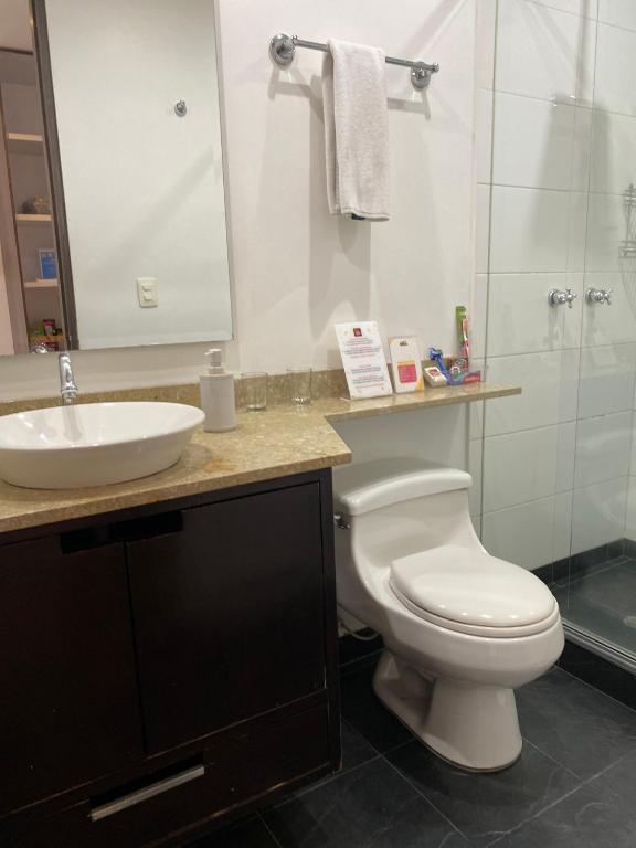 Hotel 104 Art Suites - 4