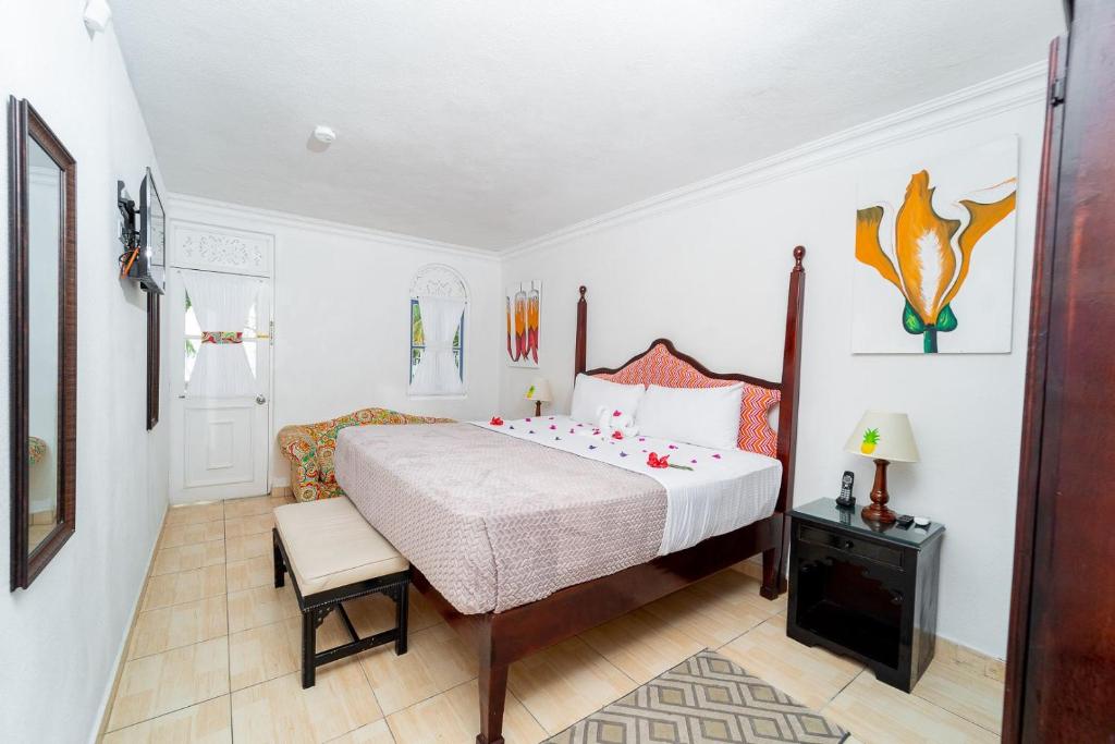 Franklyn D. Resort & Spa — Hotel rooms in Runaway Bay
