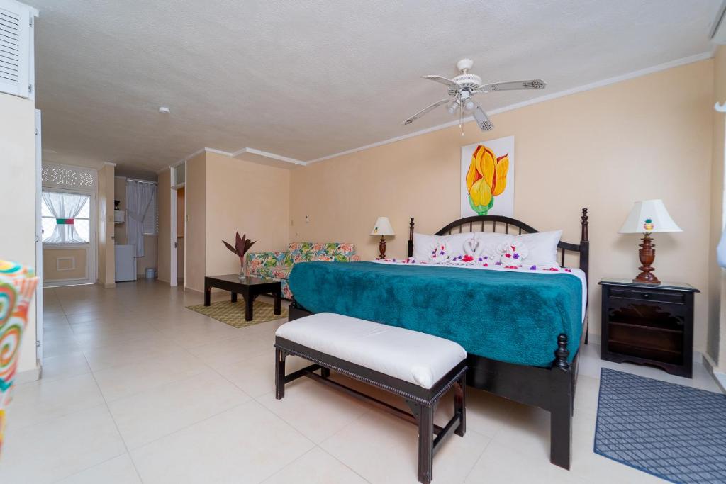 Franklyn D. Resort & Spa — Hotel rooms in Runaway Bay