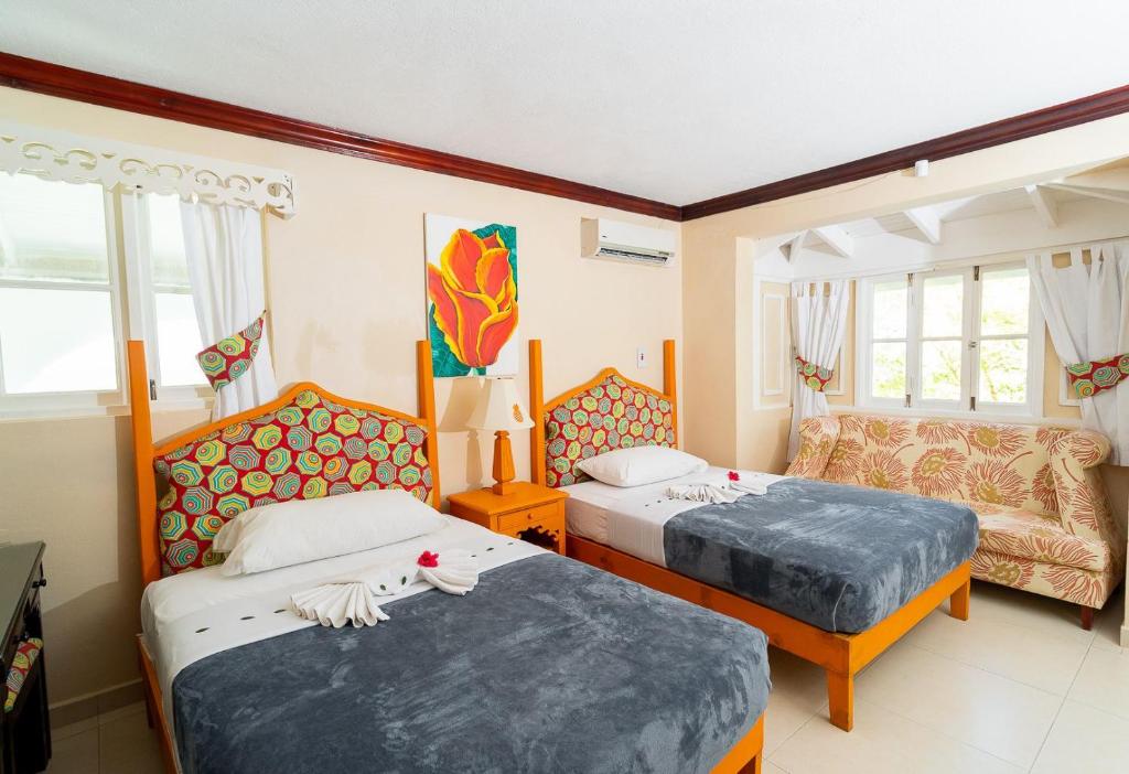 Franklyn D. Resort & Spa — Hotel rooms in Runaway Bay