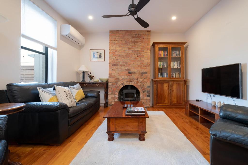 Gorgeous on Gleadow, Invermay