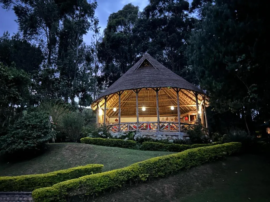Itambira Island, Seeds of Hope, hotel in Chabahinga