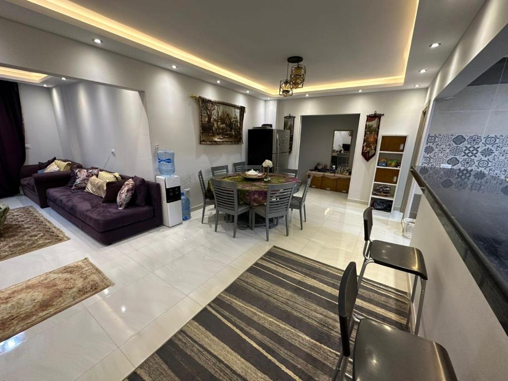 شقه فندقيه بمدينه نصر, Káhira