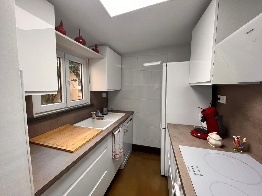 Studio indépendant, patio, intra-muros , clim, parking - 3