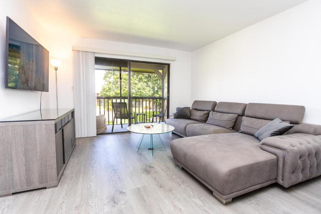 Bass & Sun Condominium 2/2 Bedroom, Clewiston