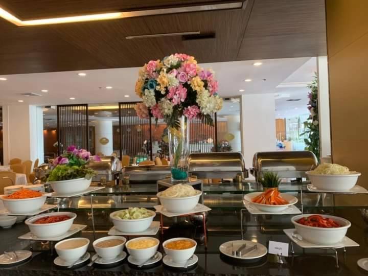 อาหารและเครื่องดื่ม