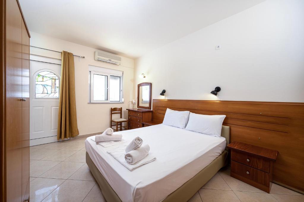 Mammis Beach Hotel — Hotel rooms in Kardamena, South Aegean