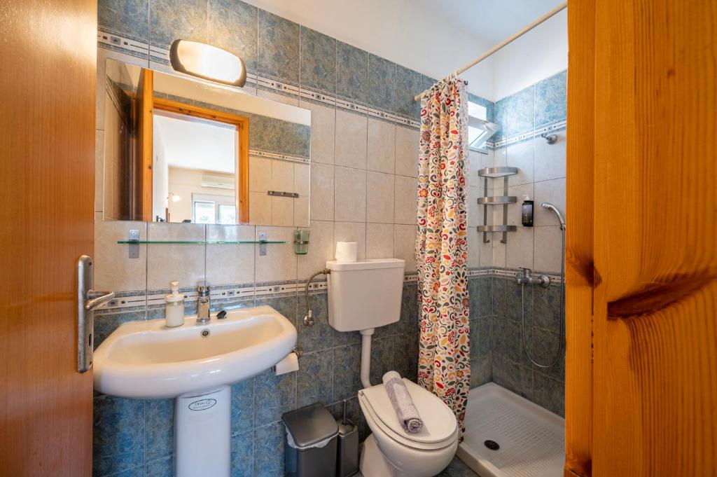 Mammis Beach Hotel — Hotel rooms in Kardamena, South Aegean