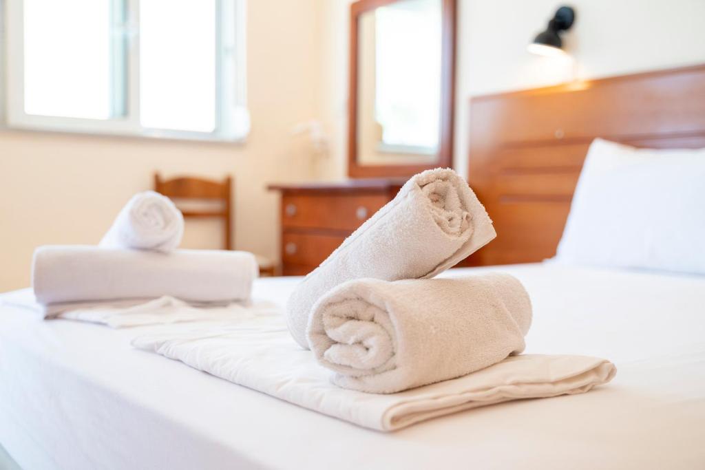 Mammis Beach Hotel — Hotel rooms in Kardamena, South Aegean