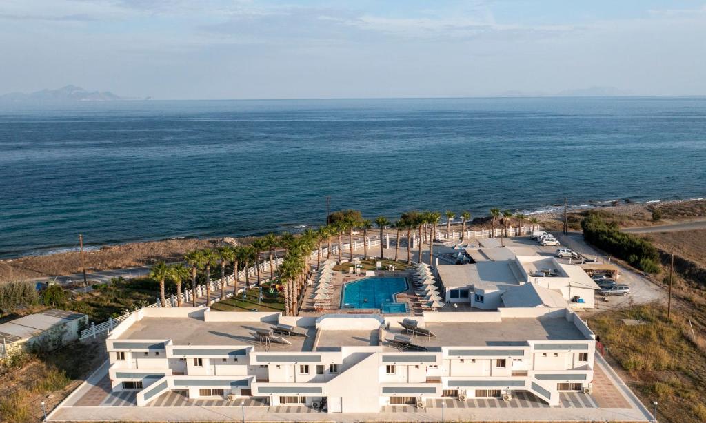 Mammis Beach Hotel — Swimming pool in Kardamena, South Aegean