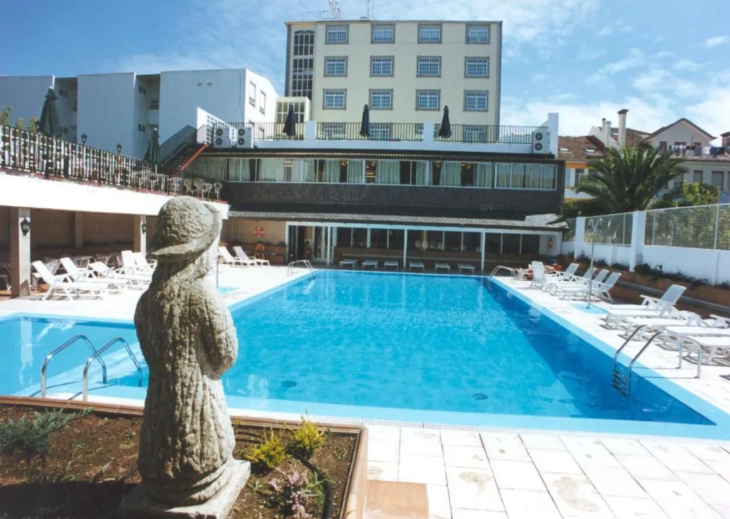 Apartamentos Sarga Sentirgalicia，位于卡瓦尼亚斯的酒店