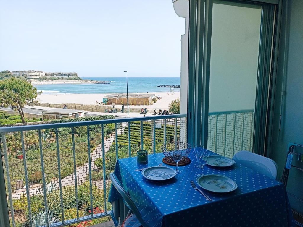 Studio cabine climatisé face plage avec parking à Sète - FR-1-338-539 - 1
