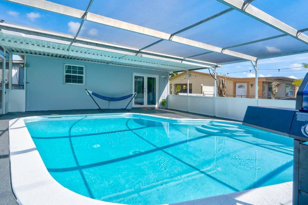 Sunrise Getaway, Sunrise