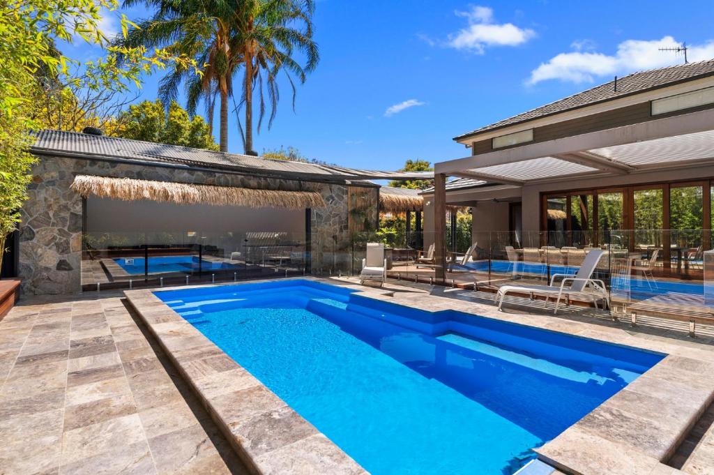 Maggie Mae, Shoal Bay