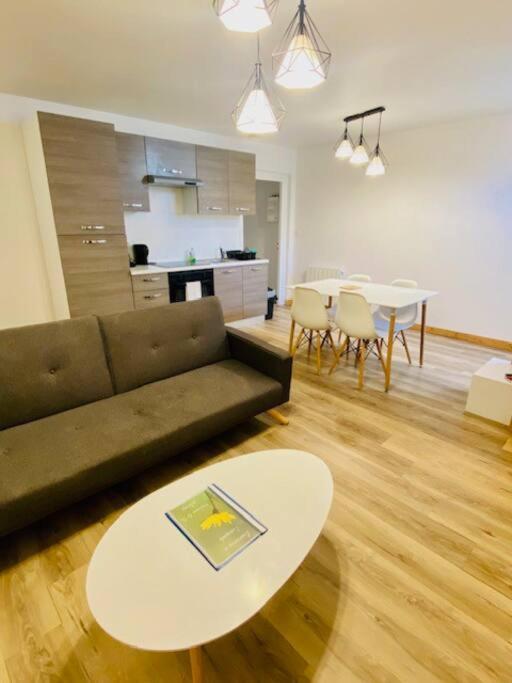 L'Escapade à Coligny, Coligny