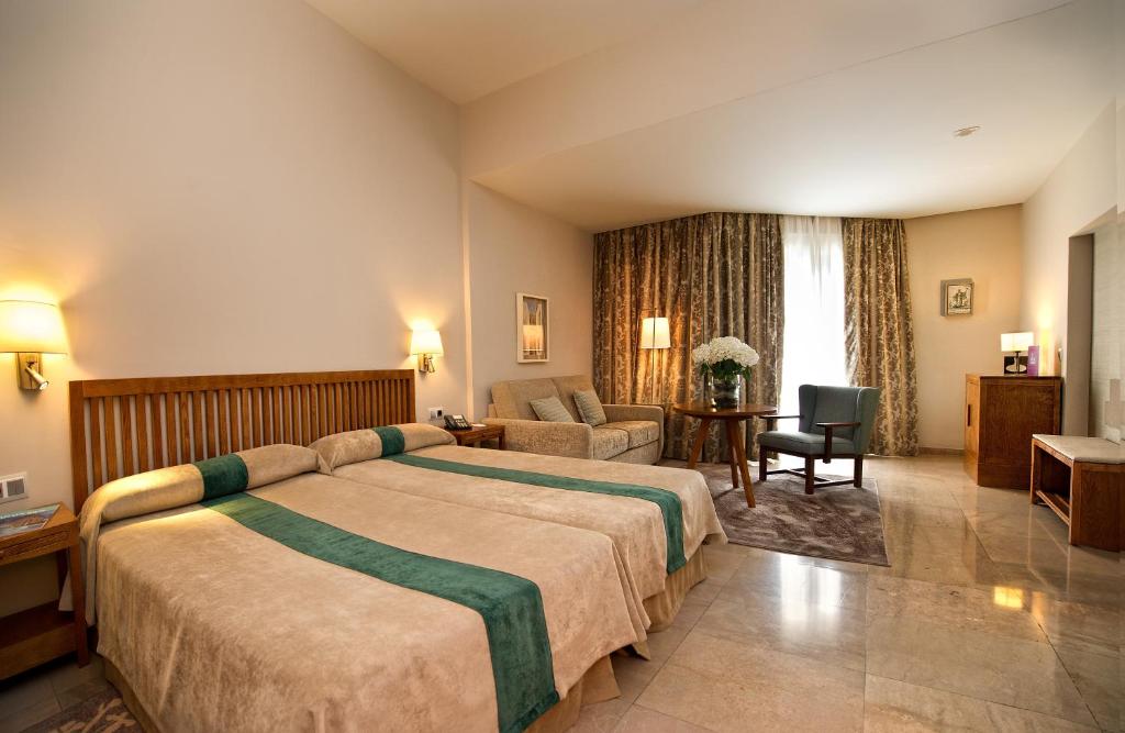 Parador De Cordoba Photo 21