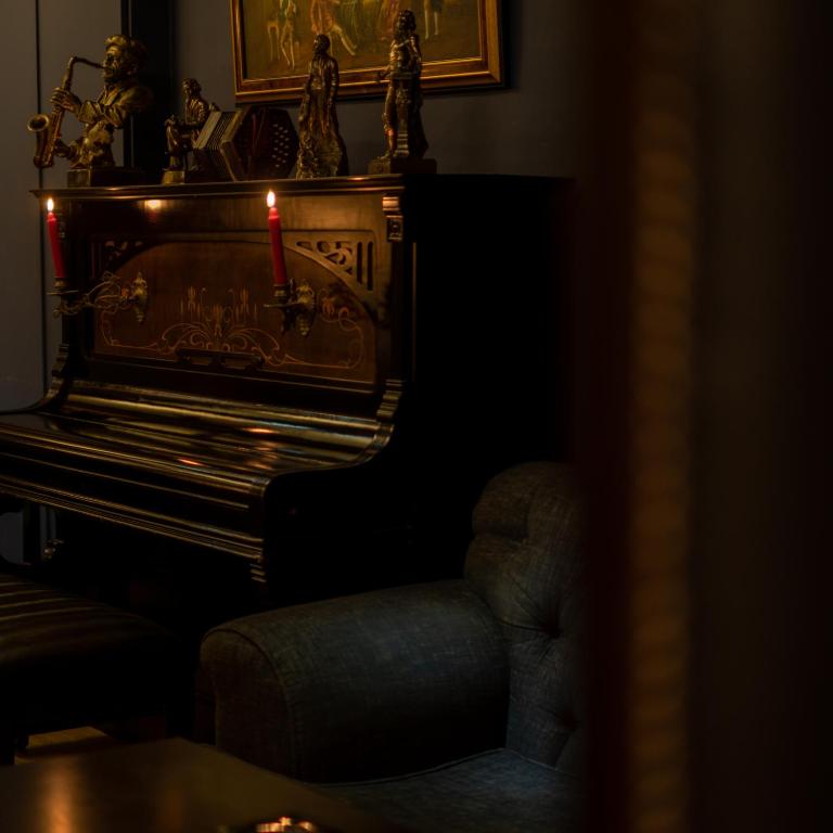 Bar/lounge
