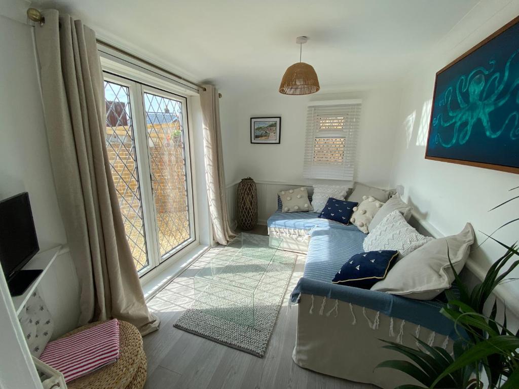 Leeward Lodge, Totland Bay photo 2