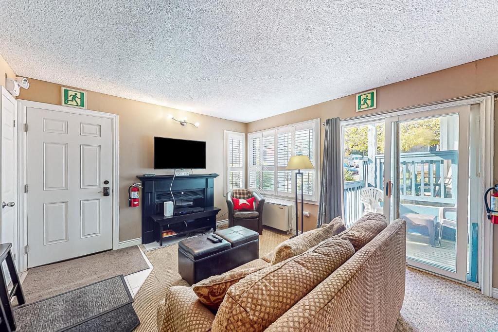 Condo 708 at North Creek Resort, Blue Mountains