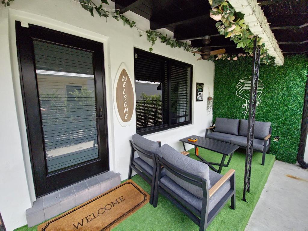 Quiet Oasis Steps From Shops with Golf View-CS61, Hollywood