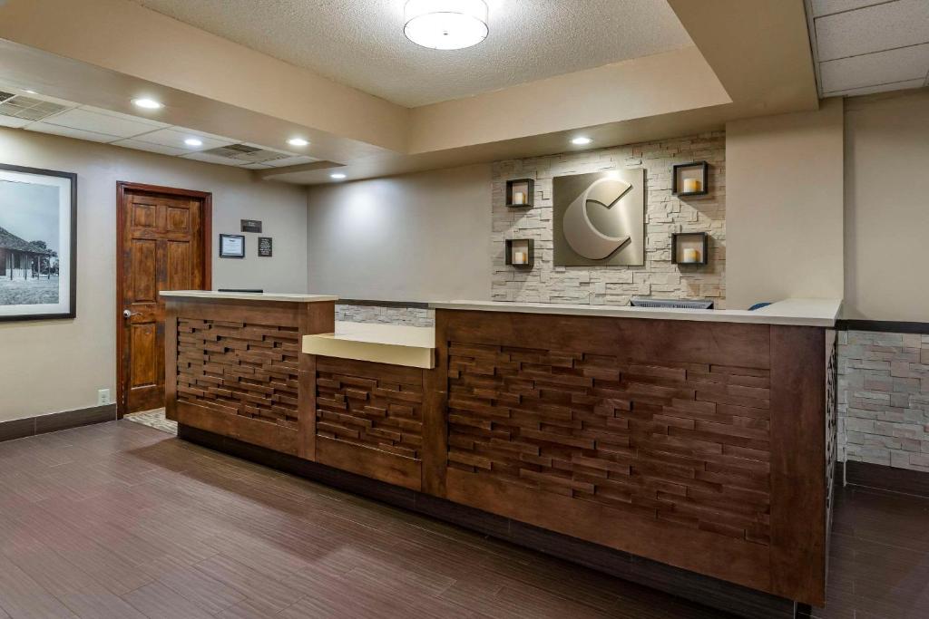 Comfort Inn Collinsville near St. Louis フロント・ロビー