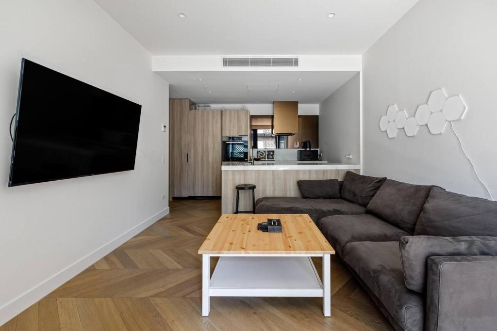 The Claremont - Refined Resort Style Living, Melbourne