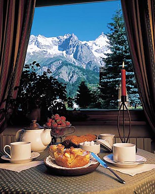 Hotel Dei Camosci — Hotel in Courmayeur