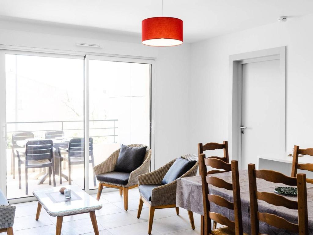 Appartement T3 moderne avec WIFI, parking sécurisé et à 300m de la plage - FR-1-409-160 - 4