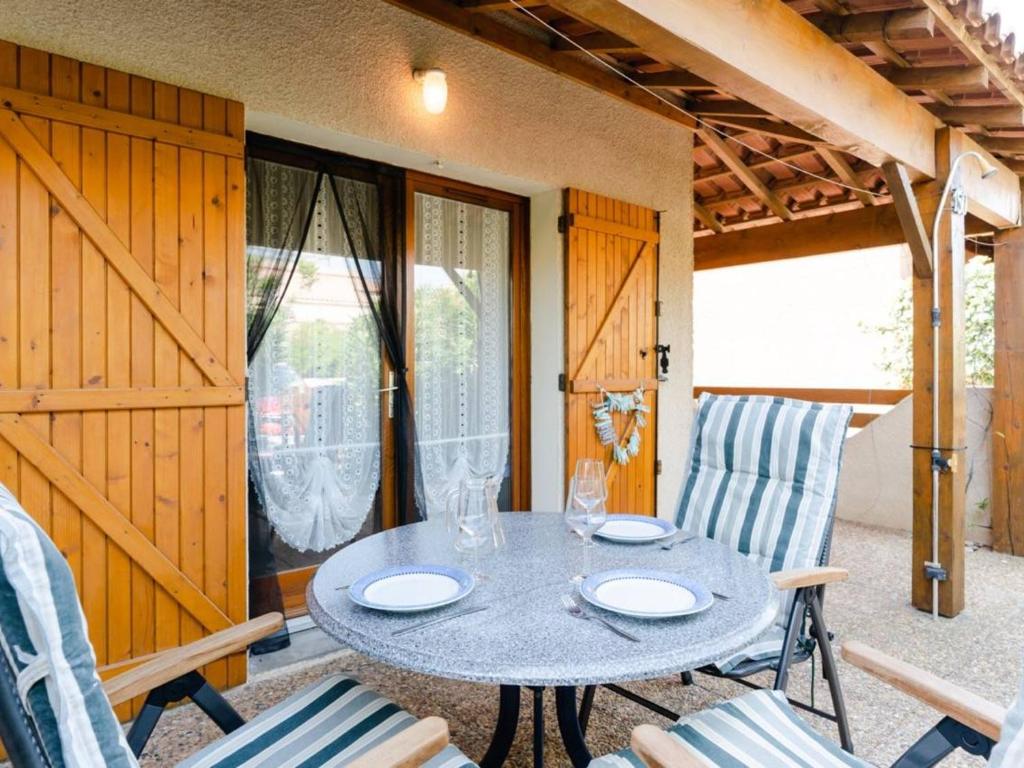 Pavillon T2 Mezzanine climatisé, piscine, Wifi, proche lagune et plage, parking, non-fumeur - FR-1-409-237 - 2