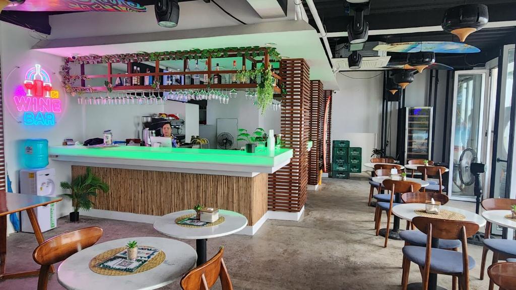 Bar/lounge