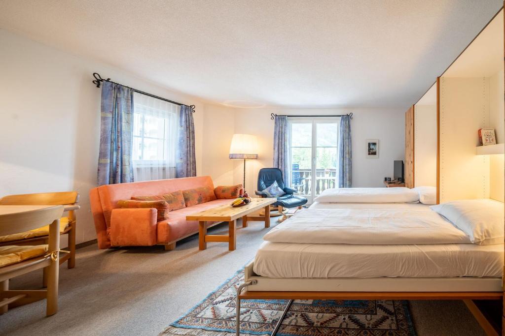 3306 Charmante 1,5-Zimmer-Wohnung mit Talblick - 4