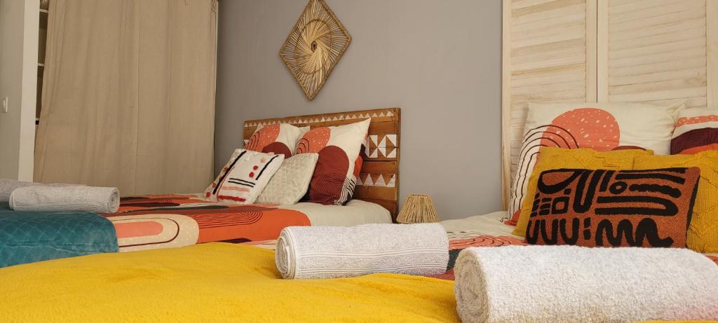 AMJA Proche clinique Saint-Roch apt 3 chambres 3 salles de bain parking gratuit idéal famille groupe coworking 10 min centre ville 10 min plage 5 min sortie autoroute - 5