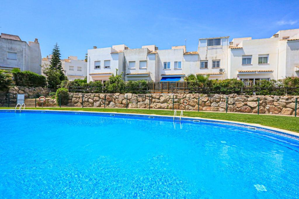 LITORAL COSTA DORADA - LAS CUMBRES Only families - 5