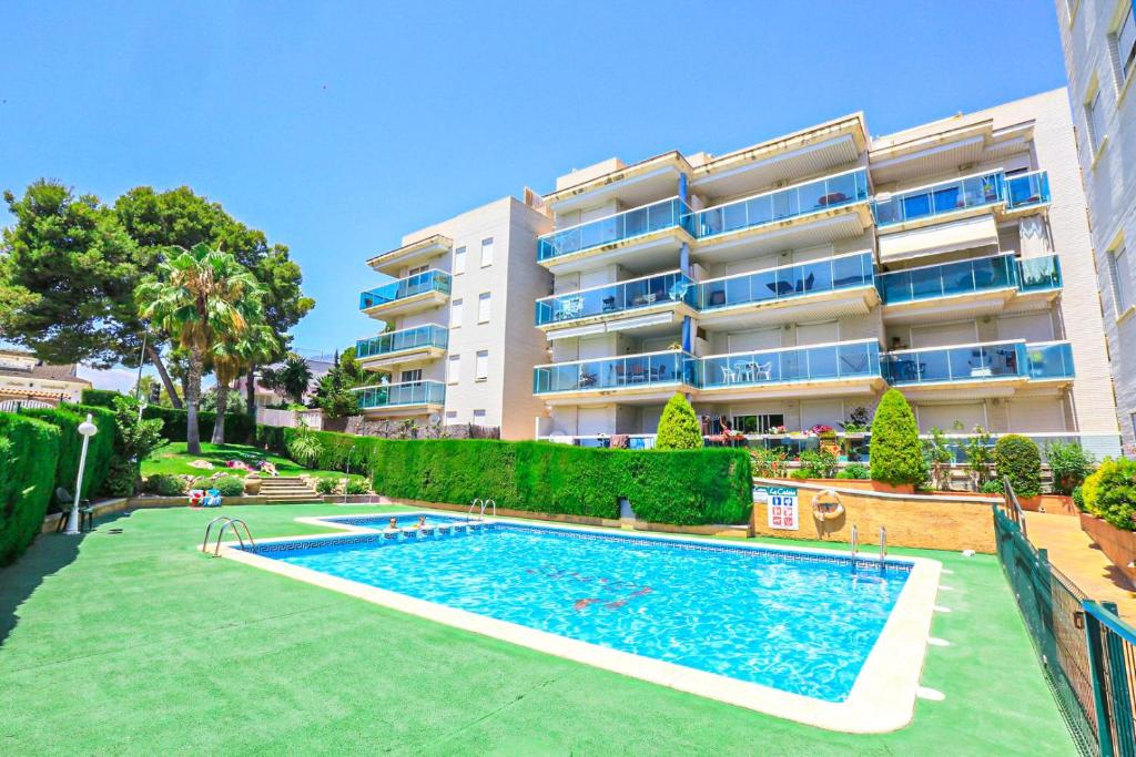LITORAL COSTA DORADA - LA CALETA Only families - 3