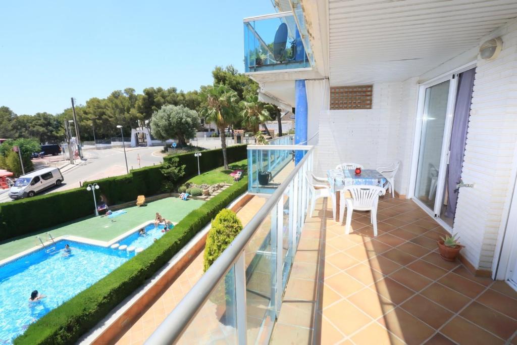 LITORAL COSTA DORADA - LA CALETA Only families - 4