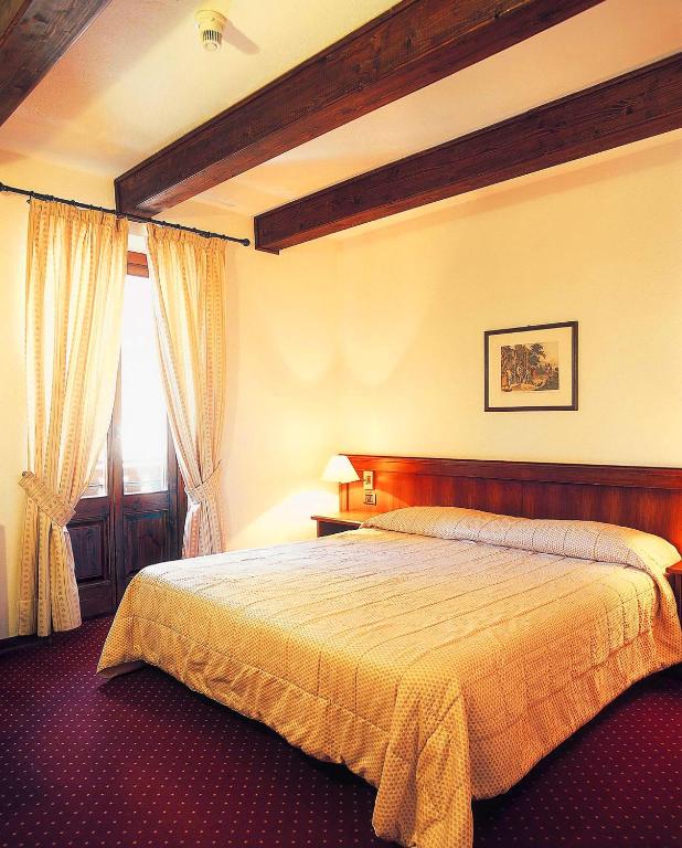 Hotel Dei Camosci photo