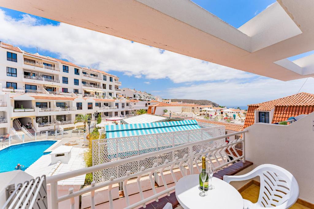 Pretty 1B apartment in Diamantes 2, Heated pool, Los Cristianos