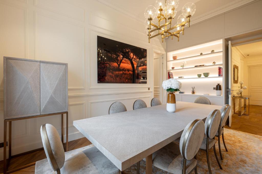 Appartement Avenue Montaigne - Paris Champs Elysées - 5