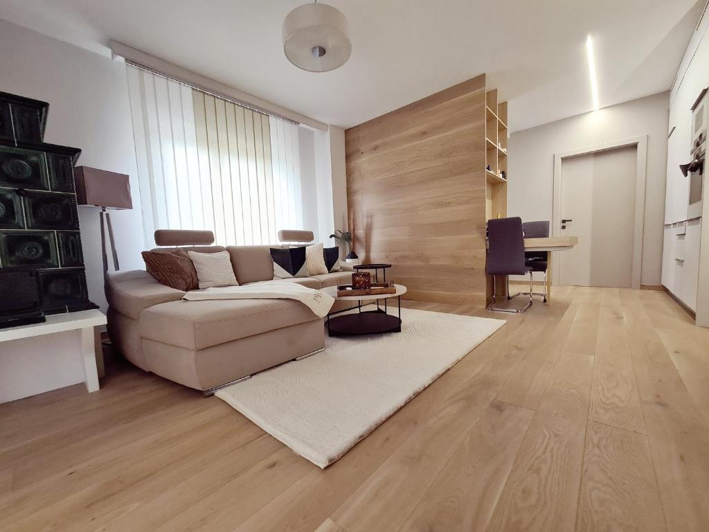 Royal Retreat - sarac Apartment - 2