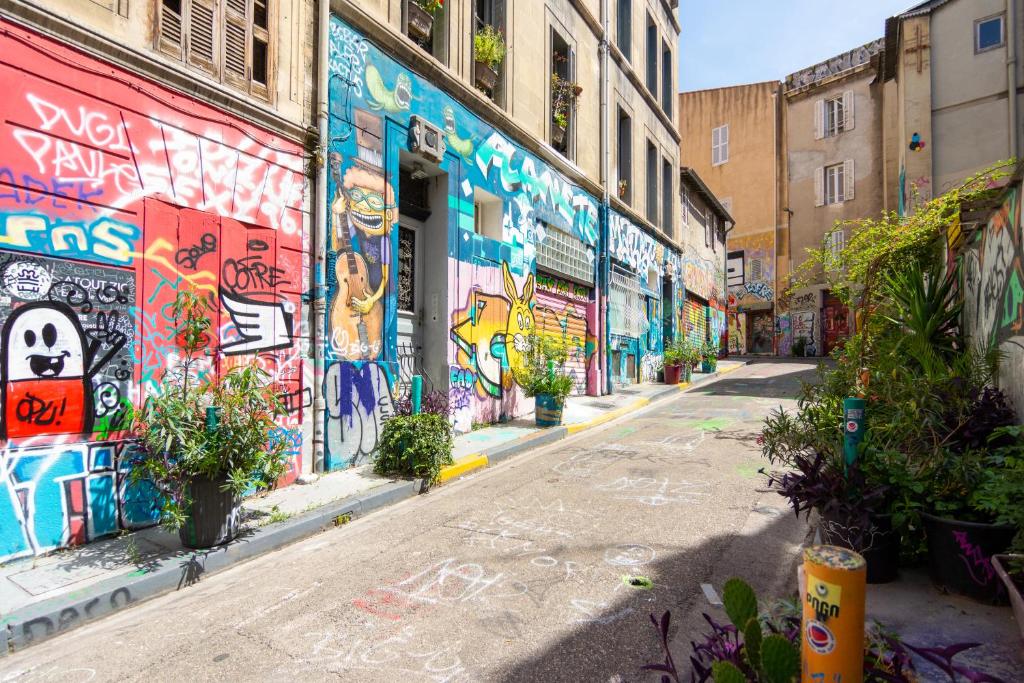 Appartement T4 cours Julien proche Vieux-Port - parking gratuit - 2