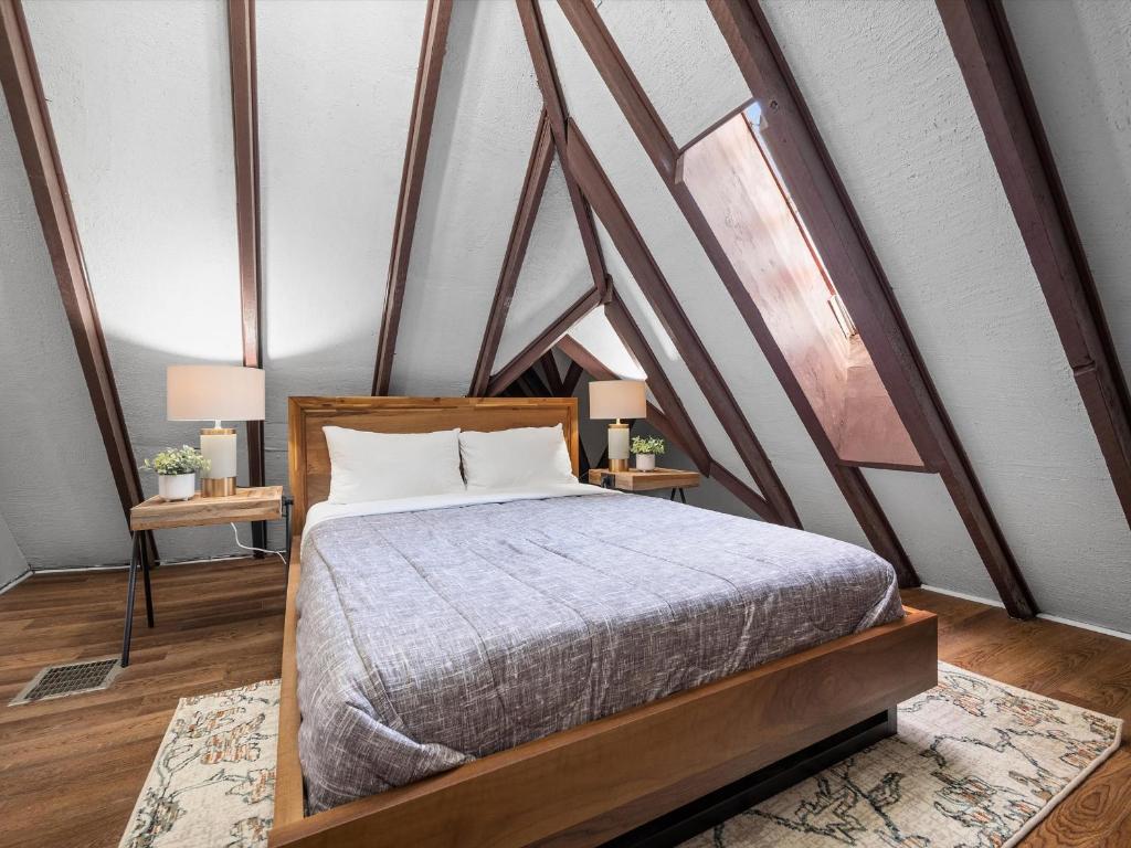 Shadyside, Pittsburgh, Modern and Unique 1 Bedroom Unit6 with Free Parking, Pittsburgh